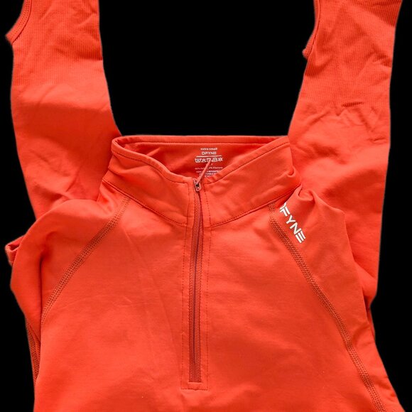 DFYNE Impact Half Zippy NWOT Chilli size XS - Picture 2 of 5